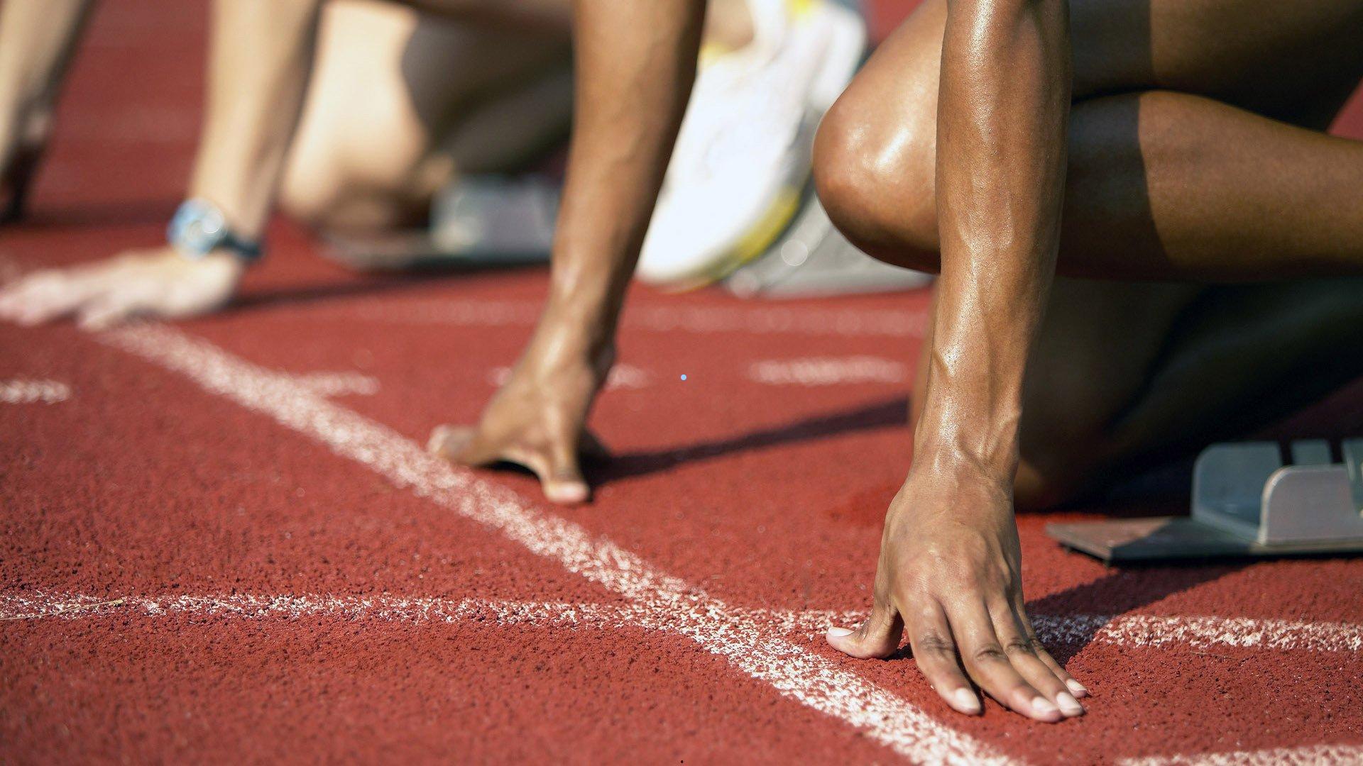 尴尬！施罗德禁赛三场，国王队逆袭三连胜