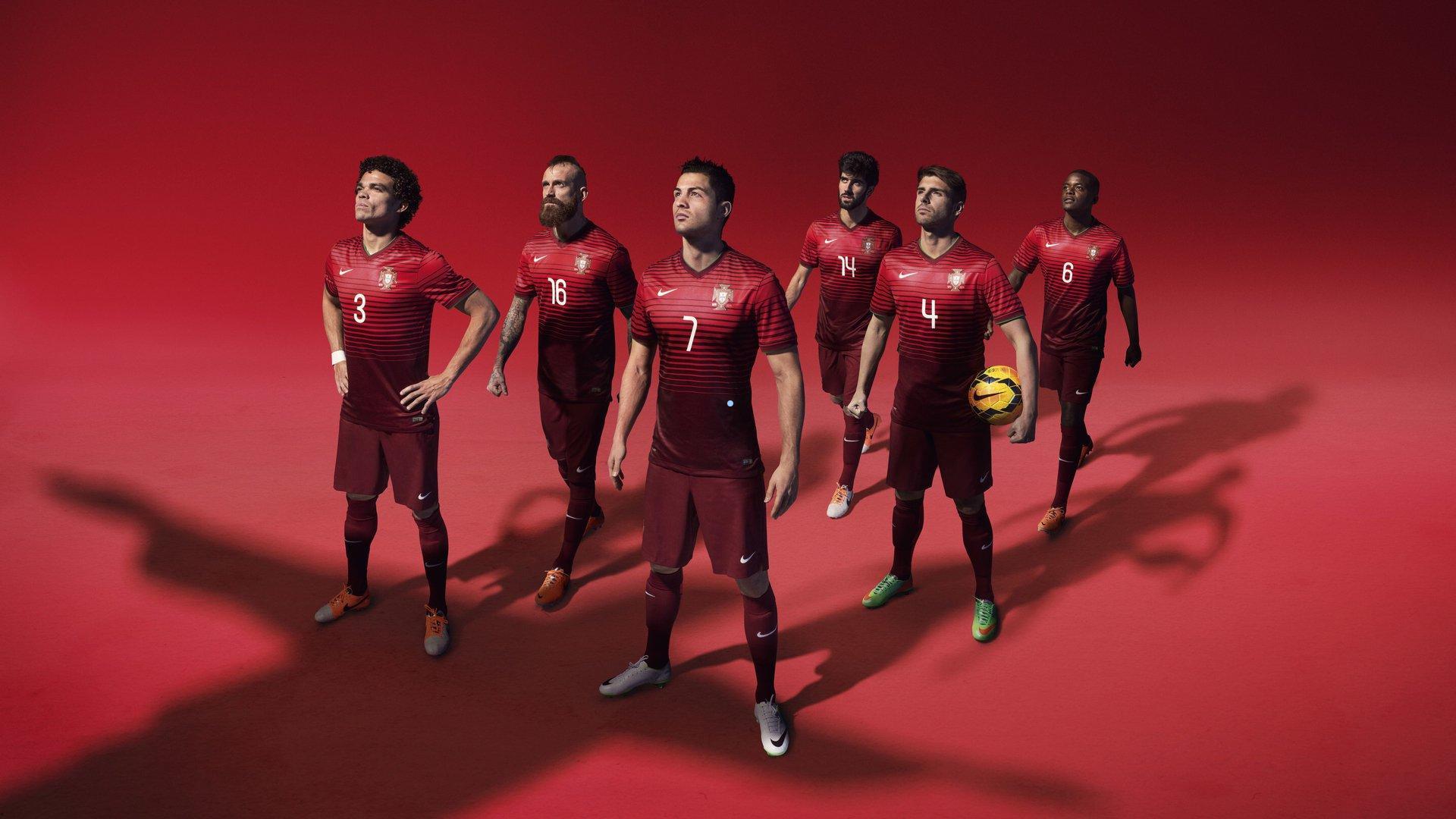 哈兰德四失绝杀机会情绪崩溃，瓜迪奥拉场边抱头叹息，近四轮仅靠点球破门